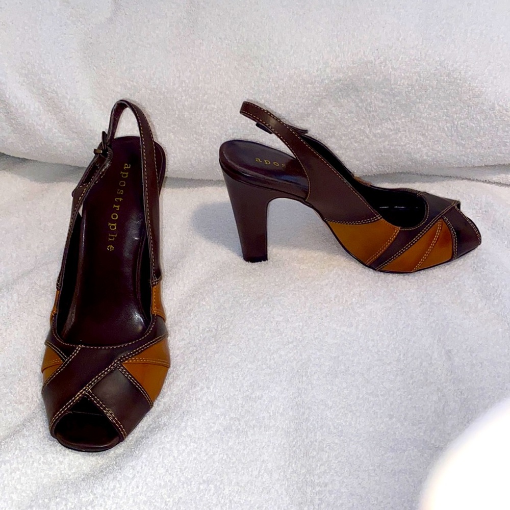 Apostrophe Brown Heels